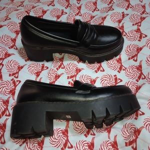 Chunky black shoes